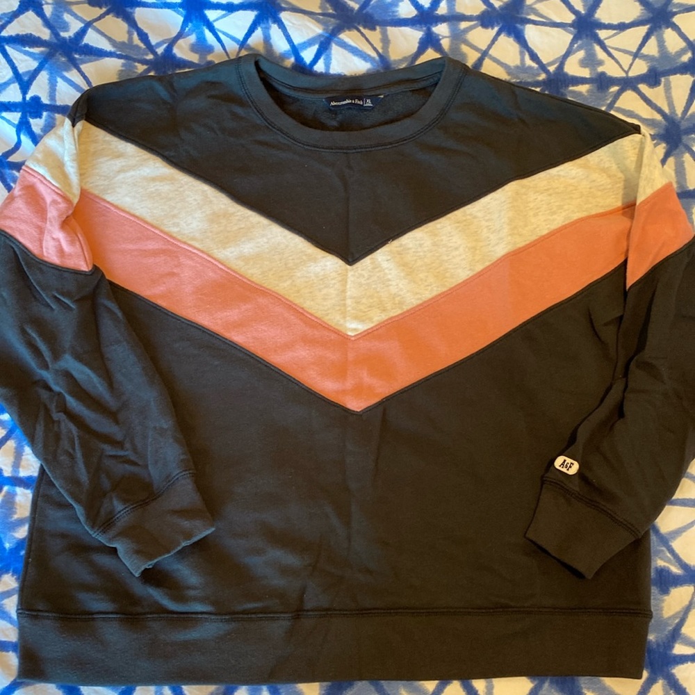 Abercrombie & Fitch retro sweatshirt